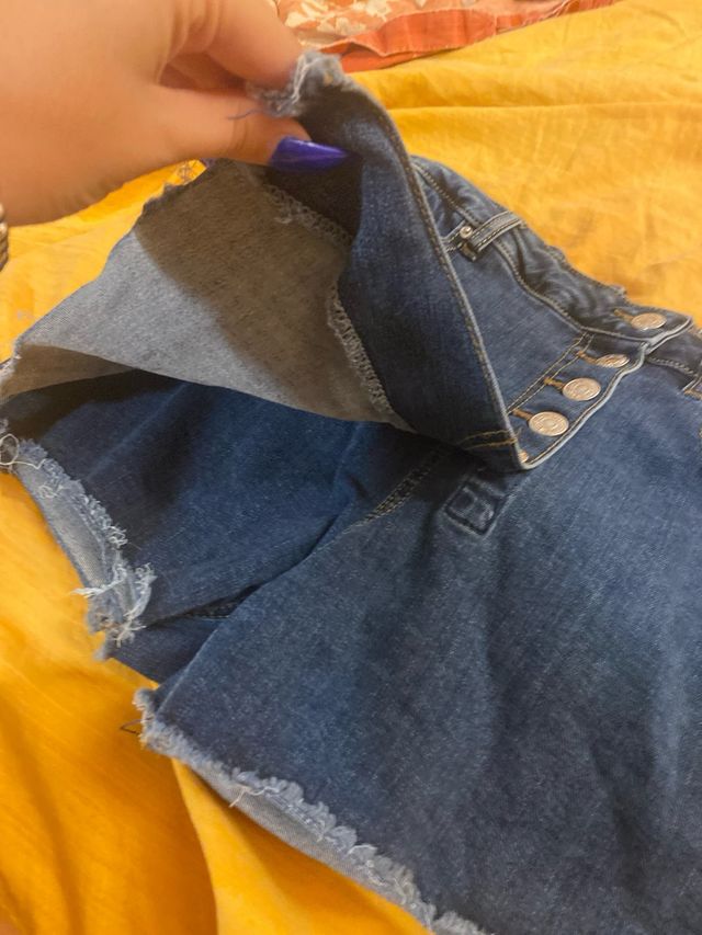 Pantaloncini di jeans corti