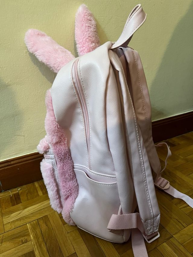 Zaino in pelliccia rosa con orecchie