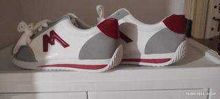 Deportivas chica rojas y blancas