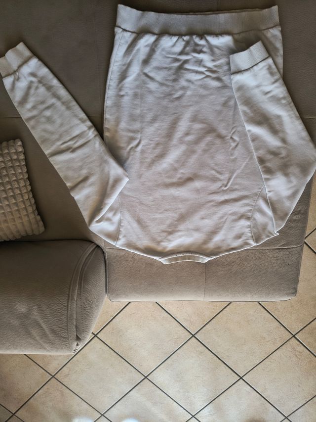 Felpa Versace Bianca con Dettagli Oro