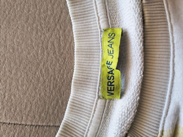 Felpa Versace Bianca con Dettagli Oro