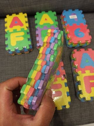 Puzzle Gomma Lettere e Numeri