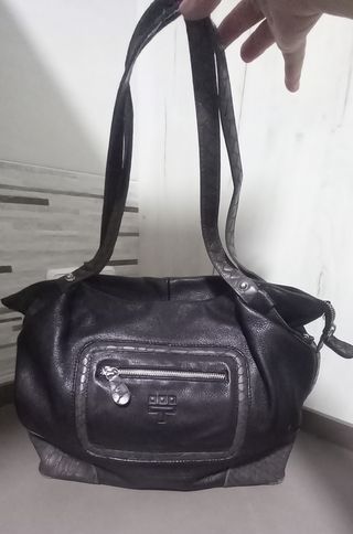 Bolso de piel negro y gris