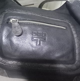 Bolso de piel negro y gris