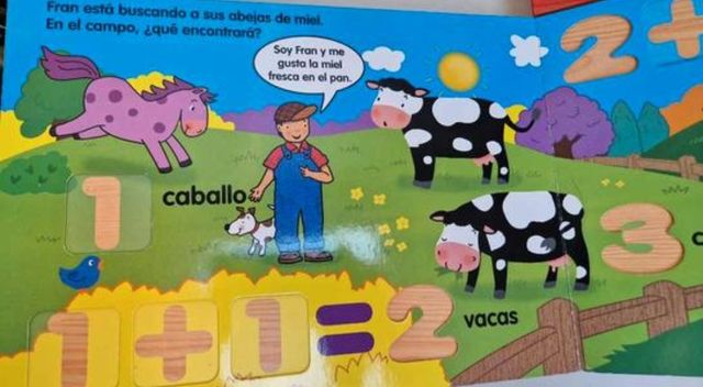 Libro de sumas con números de madera