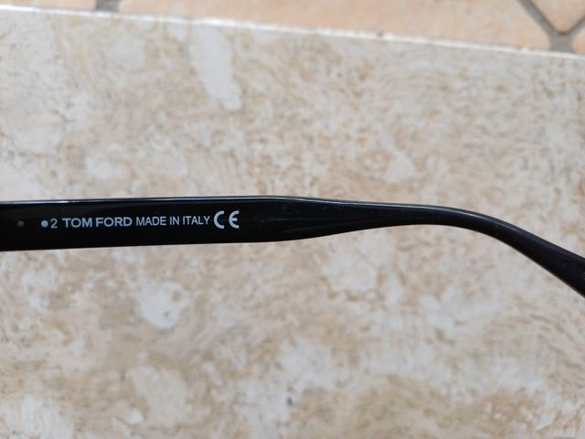 Occhiali da sole Tom Ford Sabrina-02 Neri