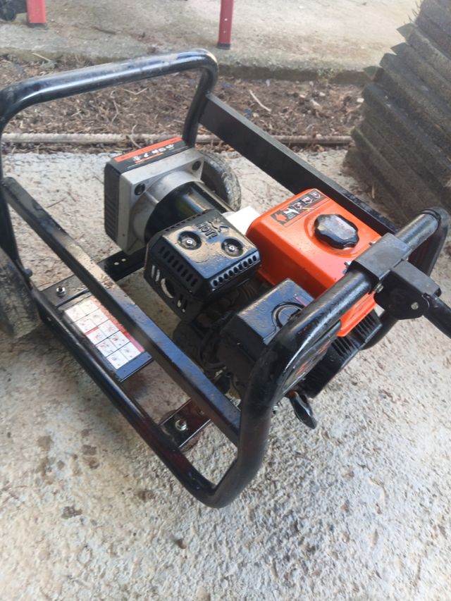 Generador Gasolina Genergy Jaca 3300 VA