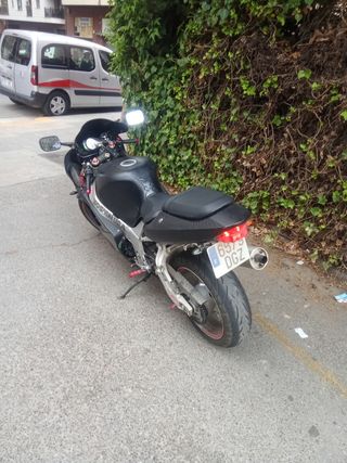 Suzuki GSX 750