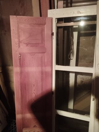 2 ventanas de madera con contraventanas