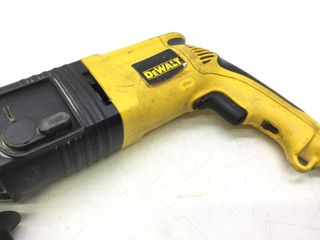 martillo electrico dewalt dw563-qs