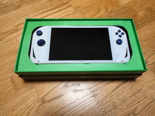 Aokzoe A1 Pro 32GB RAM / 1TB SSD