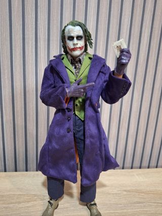 Figura Joker custom tipo Hot Toys