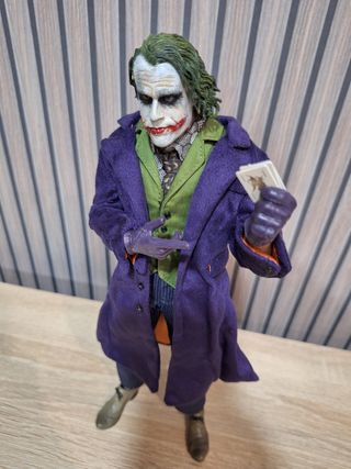 Figura Joker custom tipo Hot Toys