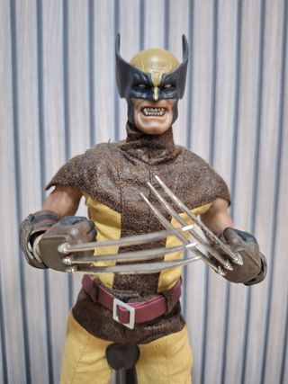 Figura Wolverine tipo Hot Toys