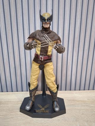 Figura Wolverine tipo Hot Toys