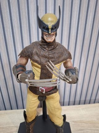 Figura Wolverine tipo Hot Toys