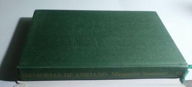MEMORIAS DE ADRIANO