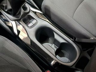 Toyota Corolla Sedán 125H Active Tech