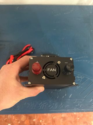 Inversor de corriente 12V a 220V