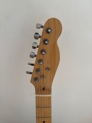 Telecaster c/Classic Vibe y Amp c/ Celestion