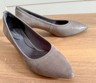 Zapatos de tacón Rockport grises