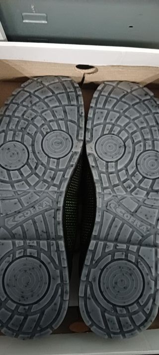 Zapatos de seguridad Cofra Karma Negro/Verde
