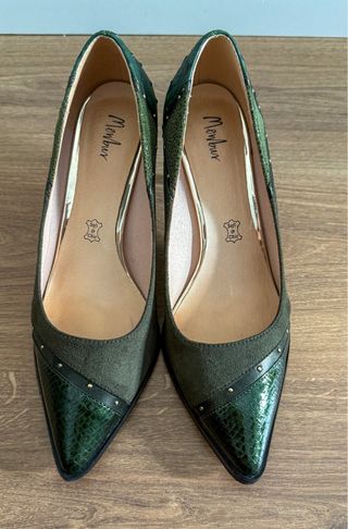 Zapatos de salón Menbur tacón aguja verde