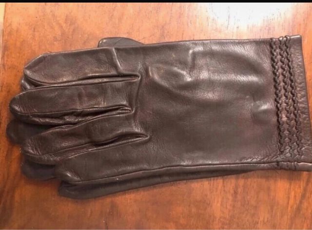 Luvas castanhas em pele tamanho 8
