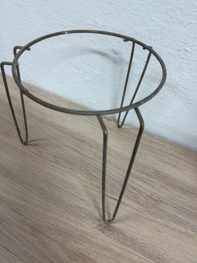Soporte antiguo hierro para macetas