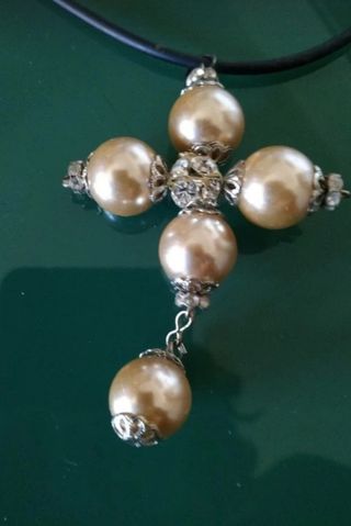 Girocollo con perle colore dorate e argento