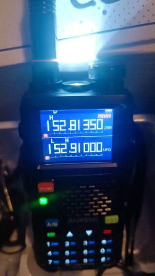 Walkie Talkie Radioaficionado Baofeng UV-5RM Nuevo