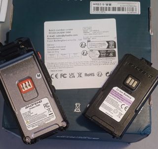 Walkie Talkie Radioaficionado Baofeng UV-5RM Nuevo