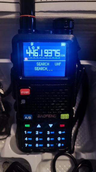 Walkie Talkie Radioaficionado Baofeng UV-5RM Nuevo