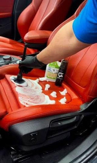 LIMPIEZA y DETAILING de vehículos profesional