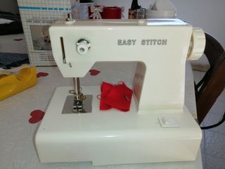 Mini macchina da cucire Easy Stitch