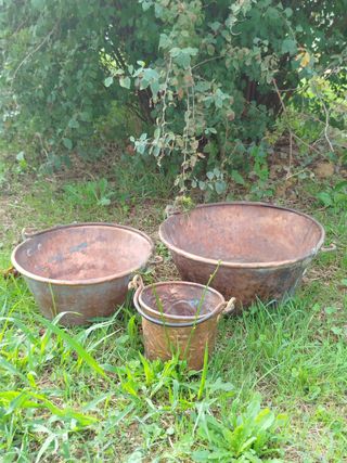 Olla de cobre antigua martilleada