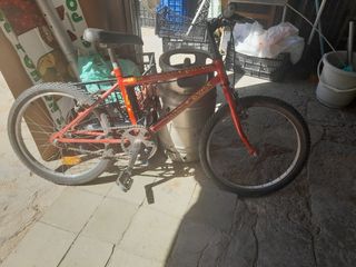 Bicicleta BMX Roja niño o niña 6 a 8 años