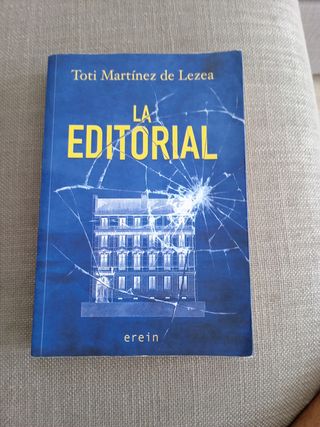 "La editorial" Toti Martínez De Lezea