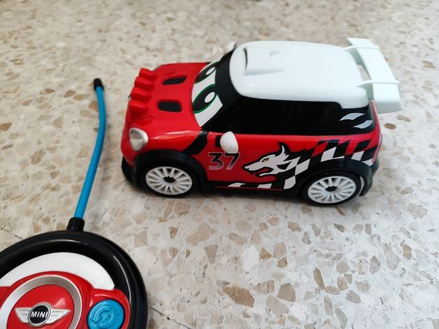 Coche teledirigido Mini Red Wolf