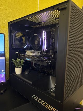 Ordenador Gigabyte Negro