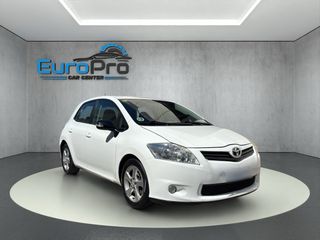 Toyota Auris 2011