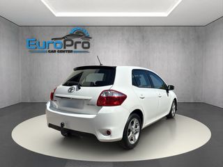 Toyota Auris 2011