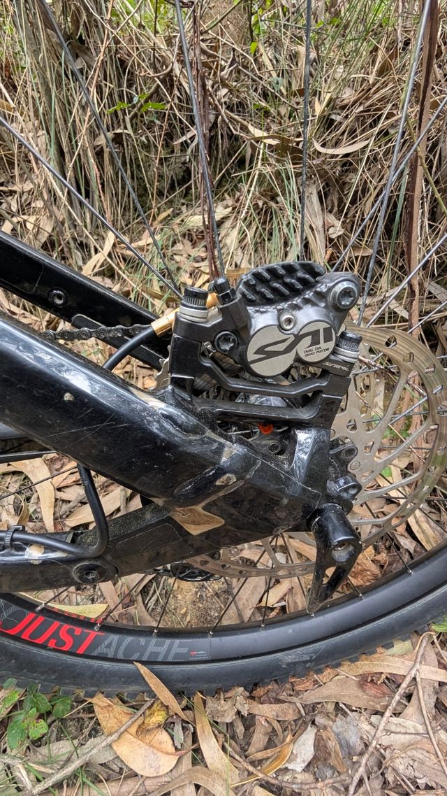 Moustache Samedi talla M 2022