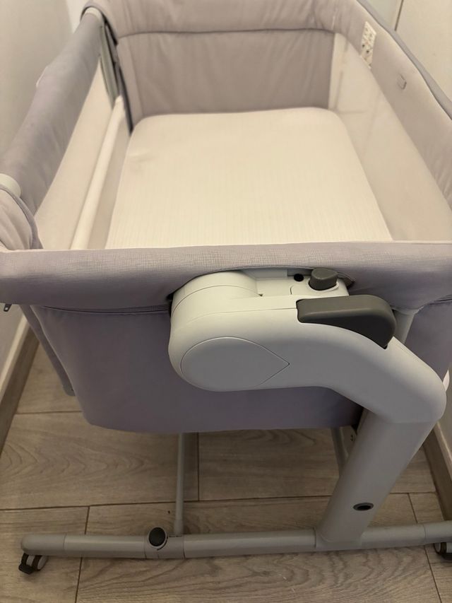 Minicuna Chicco Next2Me Magic Evo Gris