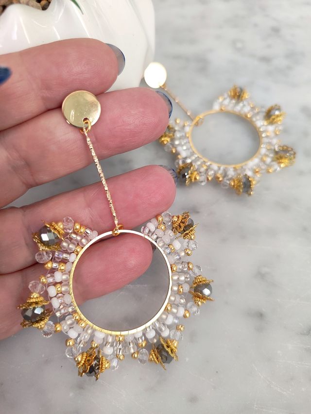 Orecchini cerchio perle e cristalli dorati