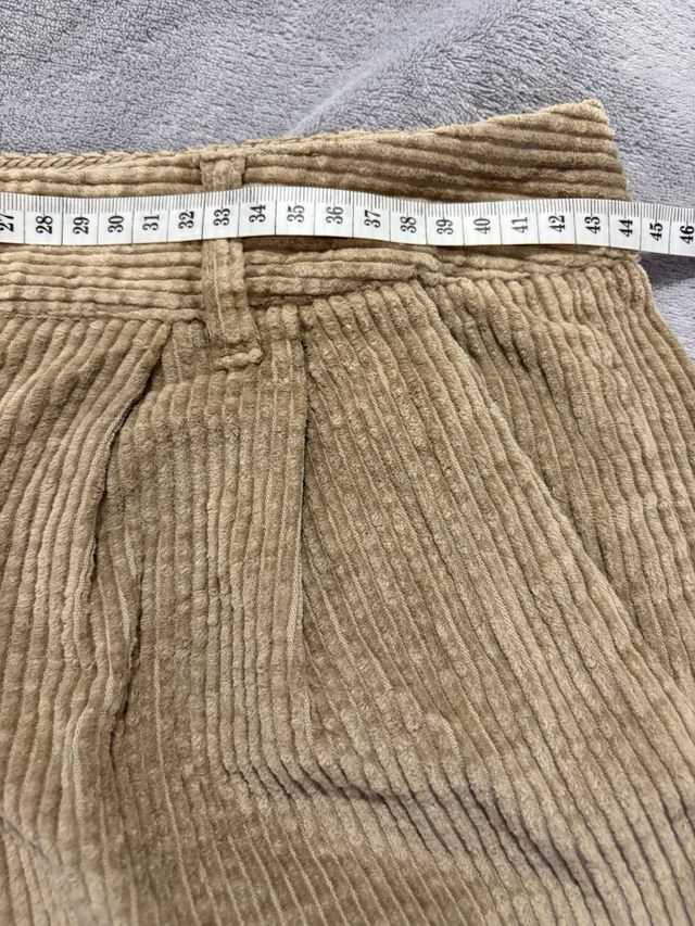 Pantaloncini beige in velluto a coste Massimo Dutti