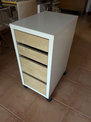 Mueble cajonera blanco y madera Ikea