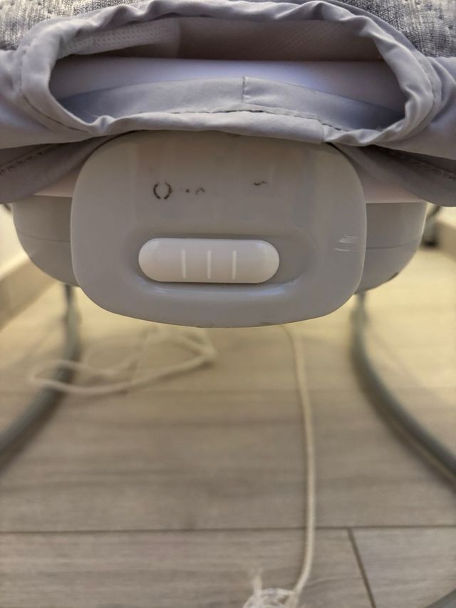 Hamaca Nubes Kikkaboo con vibración