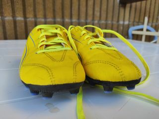Scarpini calcio Puma gialli n.32
