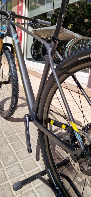Mondraker Podium Talla L
9 kgrs.